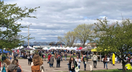 Celebrate the Season with Vermont Farmers Markets