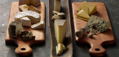 Gifts for the Vermont Cheese Lover | DigInVT Gift Guide 2024