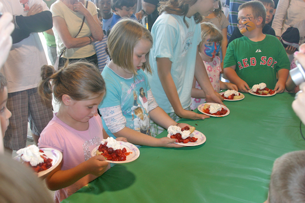 Sam-Mazza-strawberry-festival- Shortcake eating Contest
